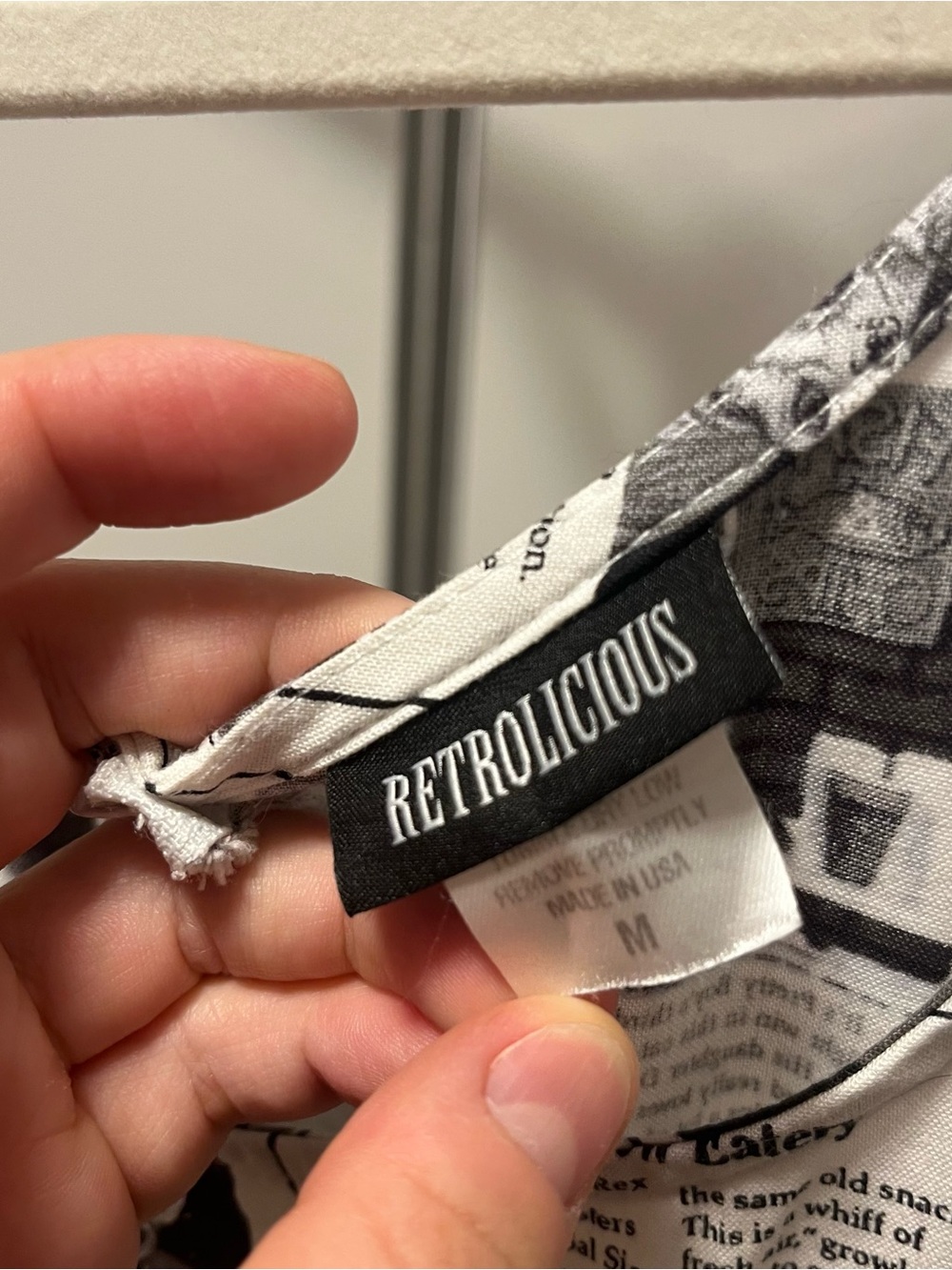Retrolicious Cat Newspaper Print Sleeveless Dress Black White size M POCKETS - Picture 2 of 7